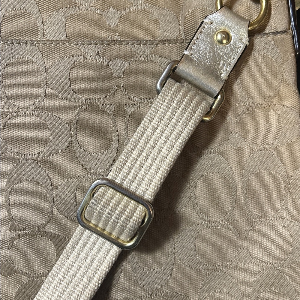 Coach shoulder bag - Picture 4 of 5